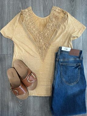 7th Ray Crochet V-Back Short Sleeve Tee in Mustard Yellow